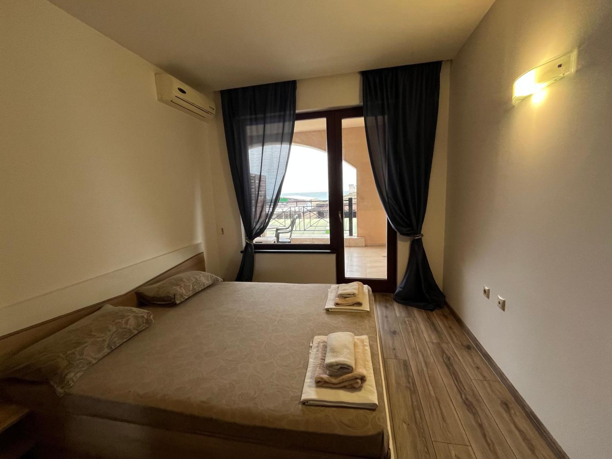 Sea View Rental Front Beach Golden Sands Ngoại thất bức ảnh